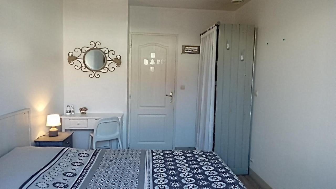 Les Bois Flottes En Re Bed & Breakfast Sainte-Marie-de-Ré Екстериор снимка